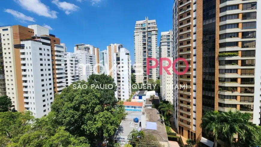 Foto 1 de Apartamento com 4 Quartos à venda, 182m² em Campo Belo, São Paulo