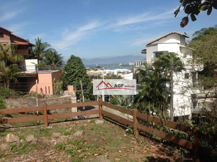 Foto 1 de Lote/Terreno à venda, 525m² em Itacoatiara, Niterói