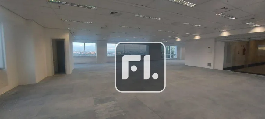 Foto 1 de Sala Comercial para alugar, 240m² em Alphaville, Barueri