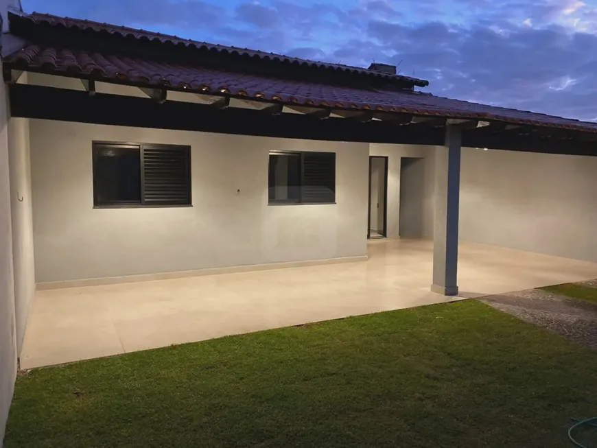 Foto 1 de Casa com 3 Quartos à venda, 150m² em Alto Umuarama, Uberlândia