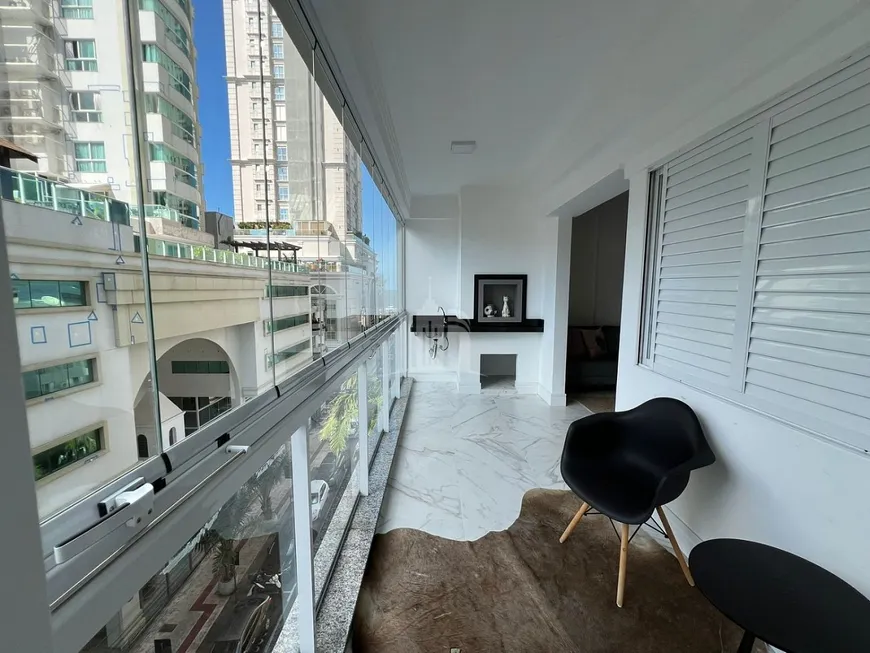 Foto 1 de Apartamento com 3 Quartos à venda, 124m² em Centro, Balneário Camboriú