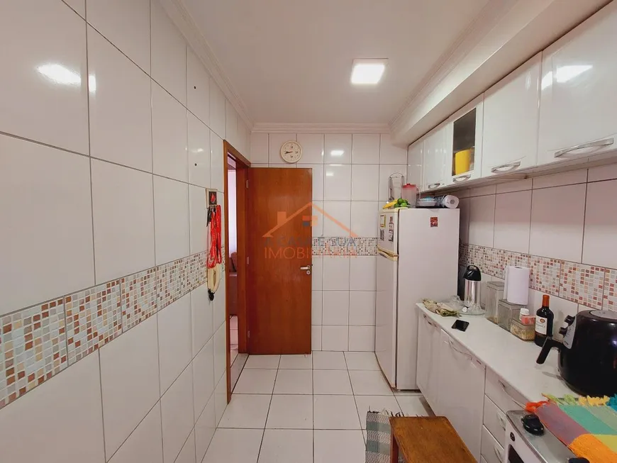 Foto 1 de Casa com 2 Quartos à venda, 114m² em Alvorada, Contagem