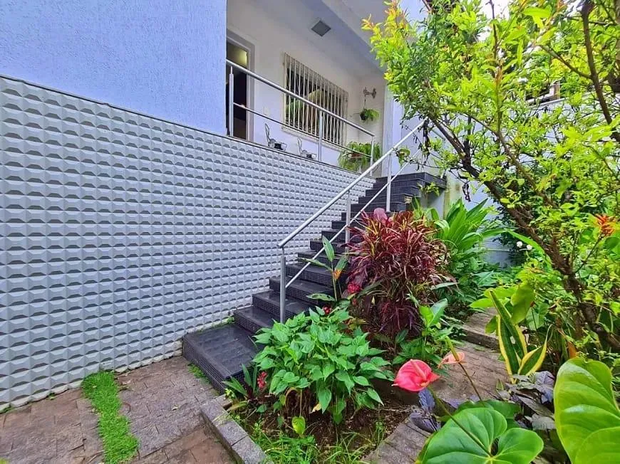 Foto 1 de Casa com 4 Quartos à venda, 360m² em Itapoã, Belo Horizonte