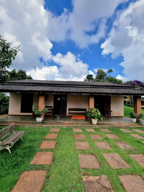 Foto 1 de Fazenda/Sítio com 2 Quartos à venda, 189m² em Chácara dos Pinhais, Boituva