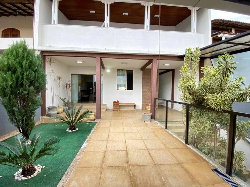 Foto 1 de Casa com 3 Quartos à venda, 167m² em Teixeira Dias, Belo Horizonte