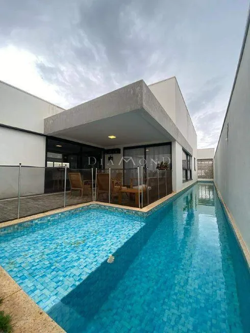 Foto 1 de Casa de Condomínio com 3 Quartos à venda, 207m² em Gávea Sul, Uberlândia