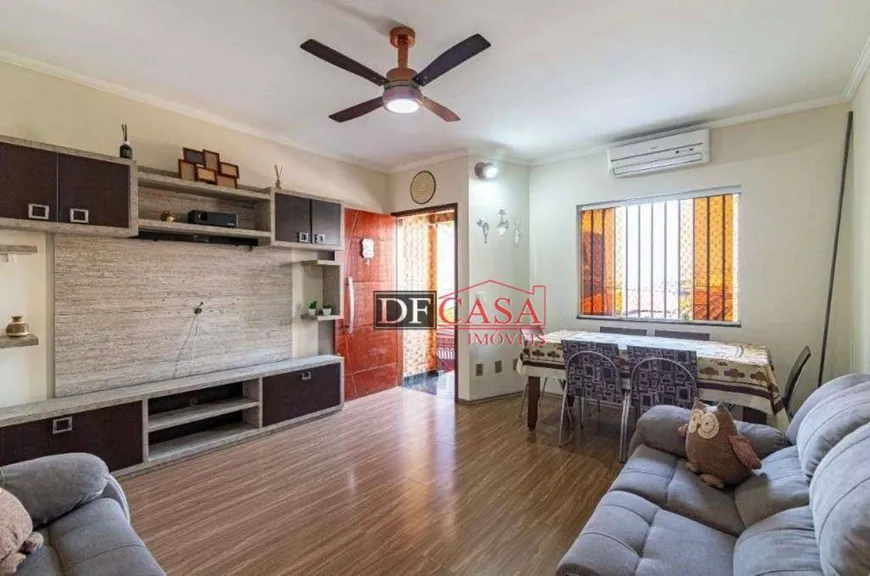 Foto 1 de Sobrado com 3 Quartos à venda, 126m² em Utinga, Santo André