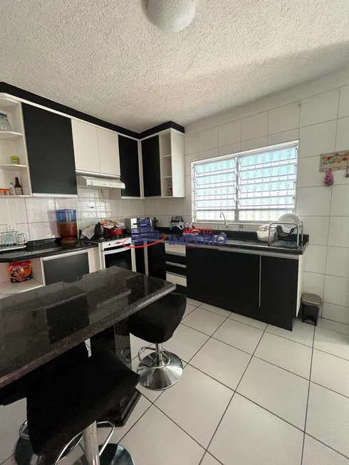 Foto 1 de Casa com 2 Quartos à venda, 130m² em Vila Silveira, Guarulhos