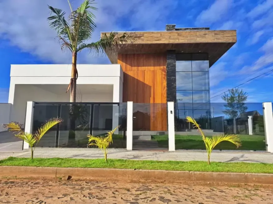 Foto 1 de Casa com 3 Quartos à venda, 195m² em Balneário Bella Torres, Passo de Torres