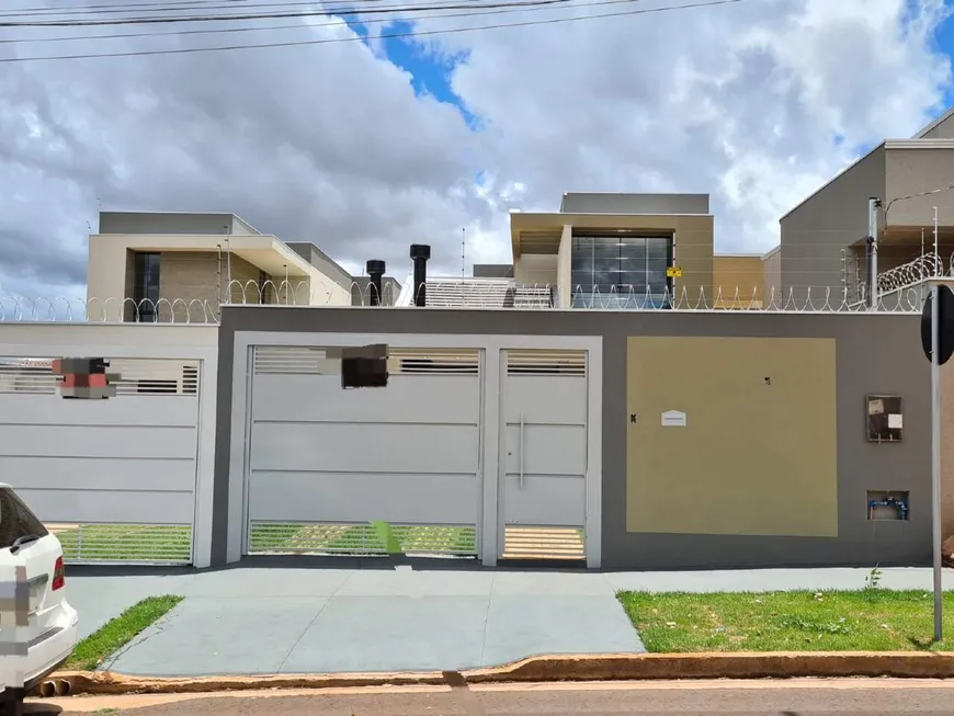 Foto 1 de Casa com 2 Quartos à venda, 120m² em Parque Residencial Rita Vieira, Campo Grande