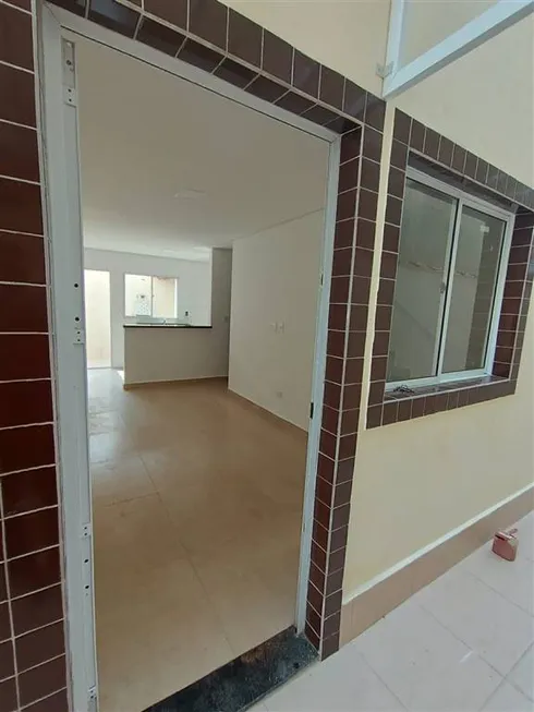 Foto 1 de Casa de Condomínio com 2 Quartos à venda, 50m² em Mirim, Praia Grande