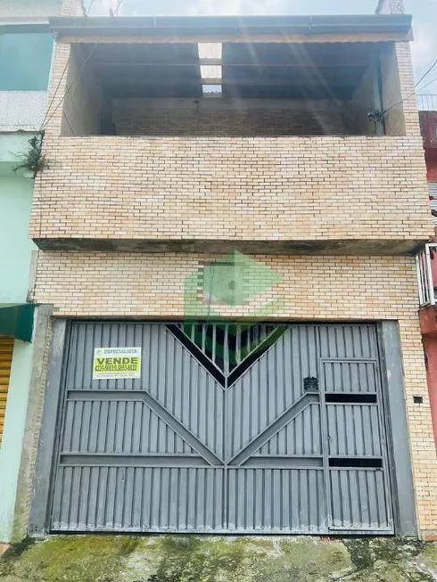 Foto 1 de Sobrado com 3 Quartos à venda, 180m² em Demarchi, São Bernardo do Campo