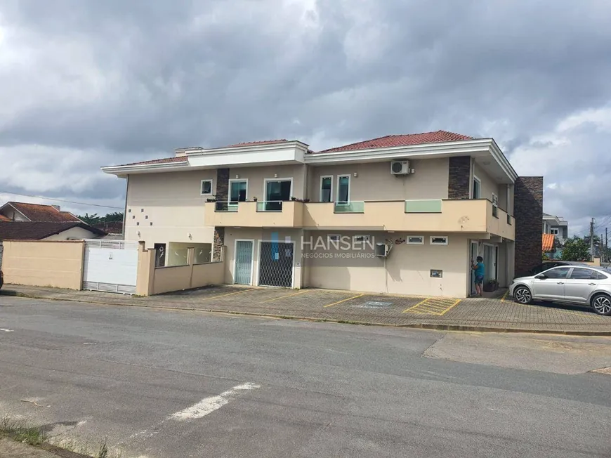 Foto 1 de Sobrado com 3 Quartos à venda, 229m² em Costa E Silva, Joinville