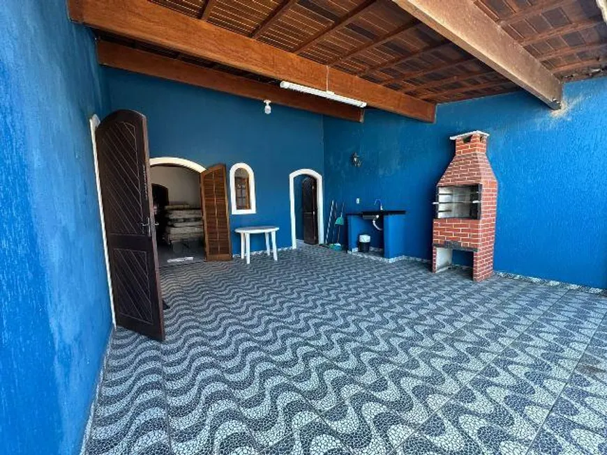 Foto 1 de Casa com 1 Quarto à venda, 260m² em Gaivota Praia, Itanhaém