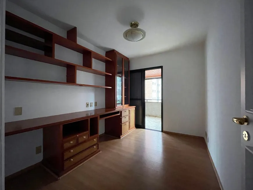 Foto 1 de Apartamento com 3 Quartos à venda, 135m² em Real Parque, São Paulo