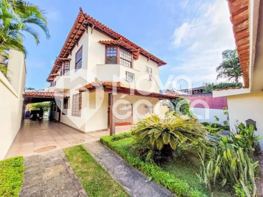 Foto 1 de Casa de Condomínio com 4 Quartos à venda, 421m² em Barra da Tijuca, Rio de Janeiro