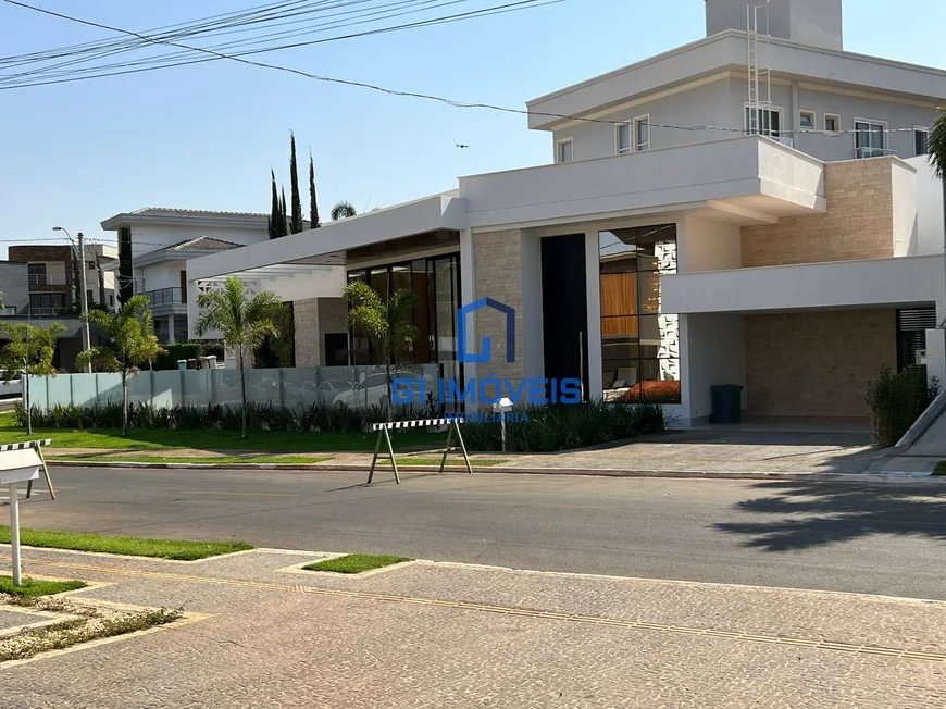 Foto 1 de Casa de Condomínio com 5 Quartos à venda, 285m² em Condomínio do Lago, Goiânia