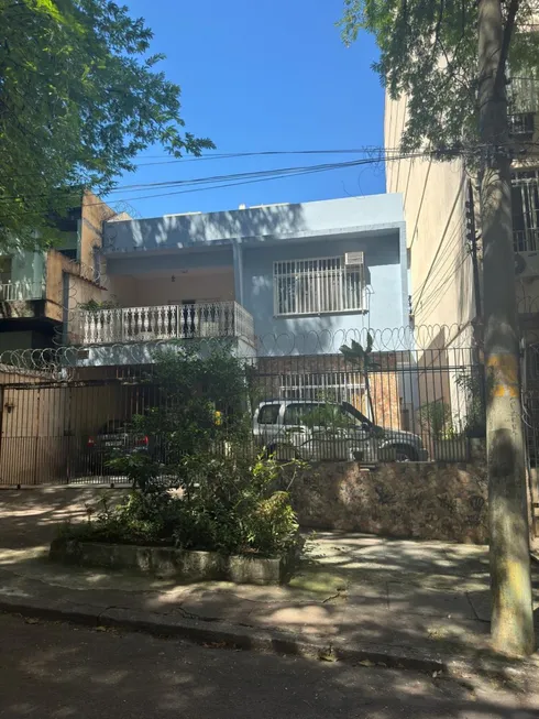 Foto 1 de Casa com 8 Quartos à venda, 298m² em Grajaú, Rio de Janeiro