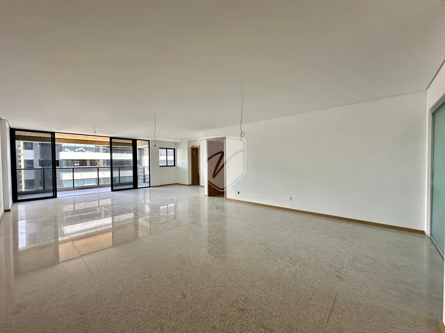 Foto 1 de Apartamento com 3 Quartos à venda, 162m² em Jatiúca, Maceió