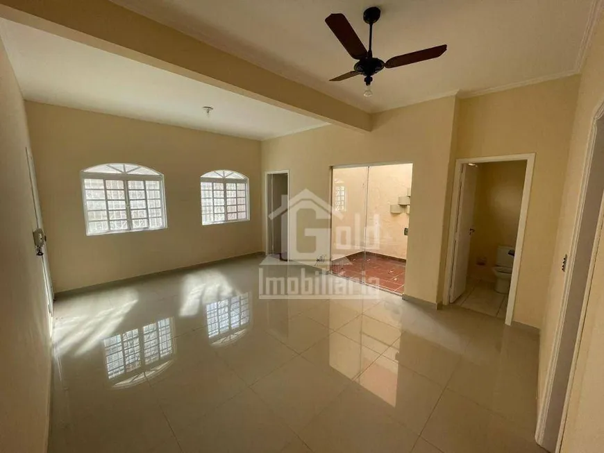 Foto 1 de Casa com 3 Quartos para alugar, 118m² em Jardim Irajá, Ribeirão Preto