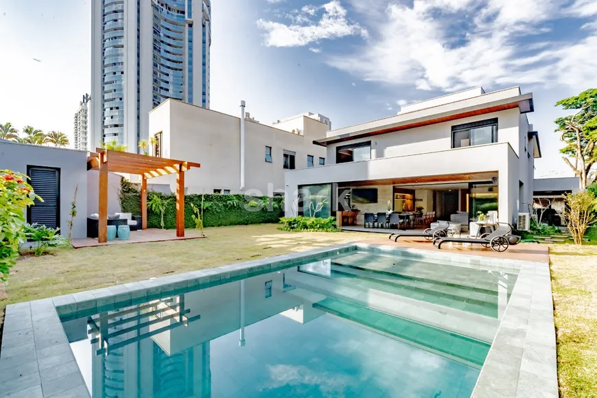 Foto 1 de Casa de Condomínio com 4 Quartos à venda, 480m² em Alphaville Residencial Um, Barueri