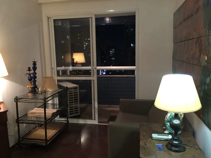 Foto 1 de Apartamento com 2 Quartos para alugar, 87m² em Moema, São Paulo