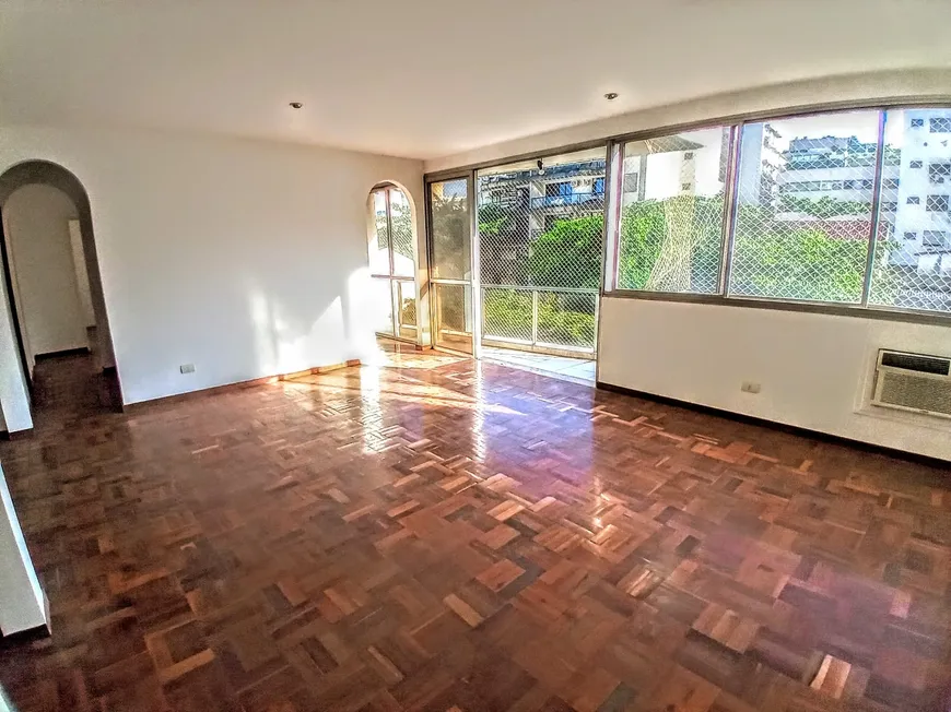 Foto 1 de Apartamento com 4 Quartos à venda, 160m² em Leblon, Rio de Janeiro