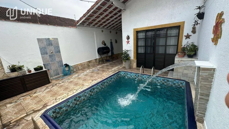 Foto 1 de Casa com 3 Quartos à venda, 130m² em Vila Tupi, Praia Grande