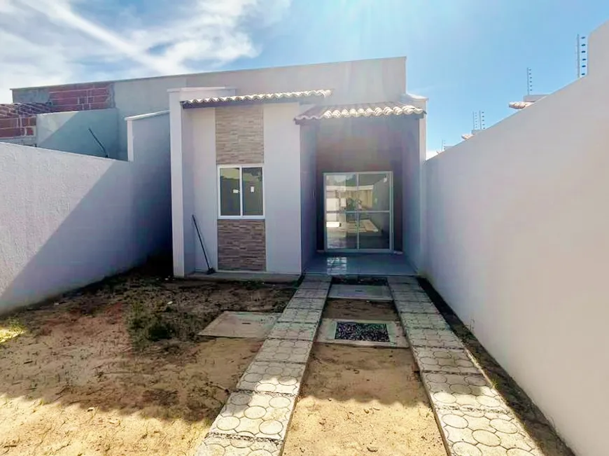 Foto 1 de Casa com 3 Quartos à venda, 75m² em Mangabeira, Eusébio