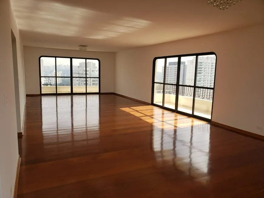 Foto 1 de Cobertura com 5 Quartos para alugar, 647m² em Chácara Gaivotas, São Paulo
