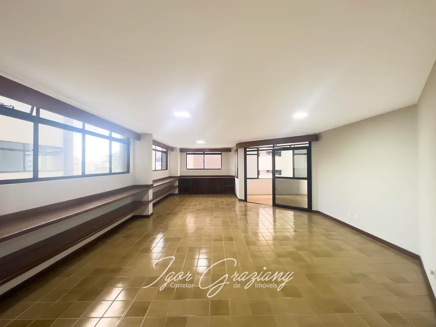 Foto 1 de Apartamento com 3 Quartos à venda, 220m² em Tambaú, João Pessoa