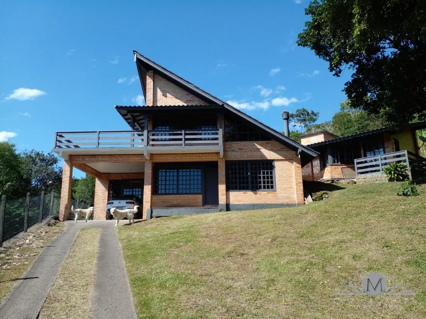 Foto 1 de Casa com 3 Quartos à venda, 280m² em Córrego Grande, Florianópolis