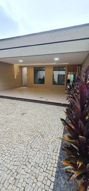 Foto 1 de Casa com 3 Quartos à venda, 50m² em Parque das Flores, Goiânia