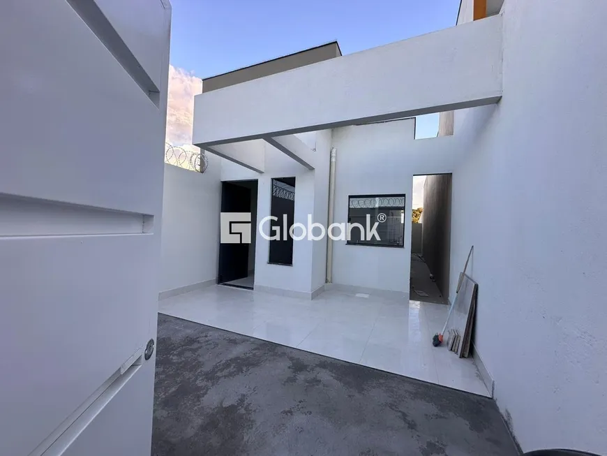 Foto 1 de Casa com 3 Quartos à venda, 62m² em Residencial Sul Jacarandás, Montes Claros