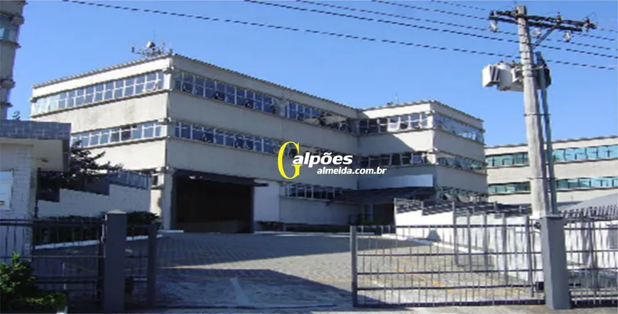 Foto 1 de Galpão/Depósito/Armazém para alugar, 3009m² em Alphaville Empresarial, Barueri