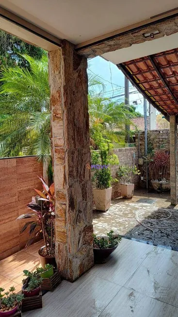 Foto 1 de Casa com 3 Quartos à venda, 200m² em Itaipu, Niterói