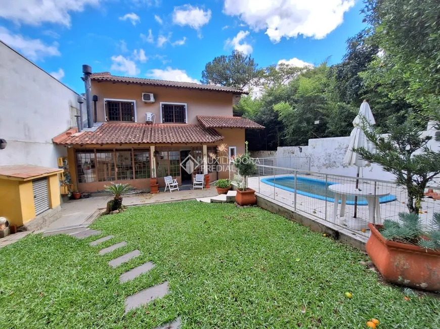 Foto 1 de Casa com 3 Quartos à venda, 238m² em Nonoai, Porto Alegre