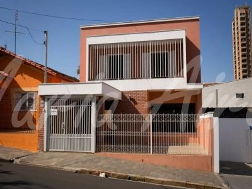 Foto 1 de Sobrado com 3 Quartos à venda, 250m² em Centro, São Carlos