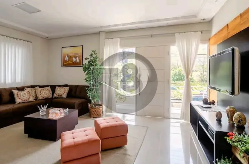 Foto 1 de Casa com 5 Quartos à venda, 320m² em Itacorubi, Florianópolis
