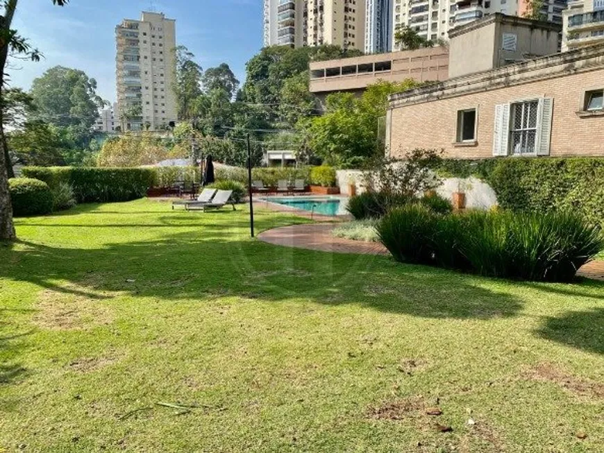 Foto 1 de Casa de Condomínio com 4 Quartos à venda, 762m² em Real Parque, São Paulo