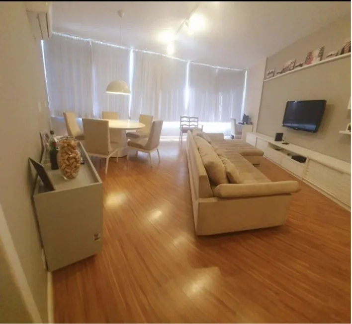 Foto 1 de Apartamento com 3 Quartos à venda, 120m² em Copacabana, Rio de Janeiro