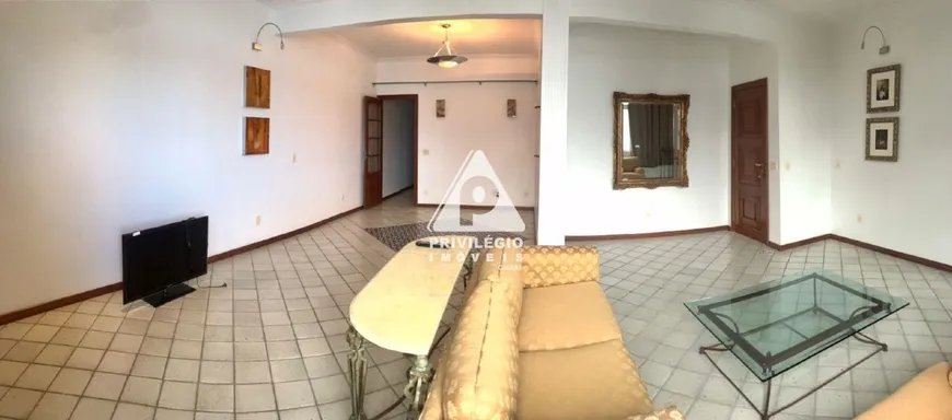 Foto 1 de Apartamento com 3 Quartos à venda, 139m² em Lagoa, Rio de Janeiro