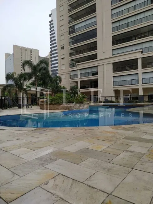 Foto 1 de Apartamento com 4 Quartos à venda, 160m² em Barra Funda, São Paulo