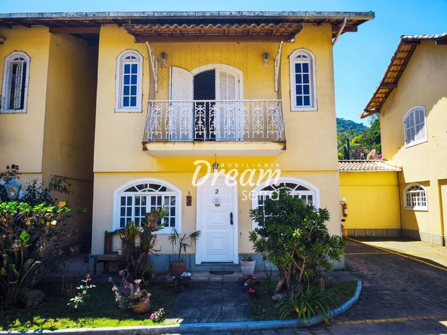 Foto 1 de Casa de Condomínio com 2 Quartos à venda, 102m² em Albuquerque, Teresópolis