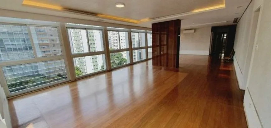 Foto 1 de Apartamento com 3 Quartos à venda, 251m² em Jardim Paulista, São Paulo