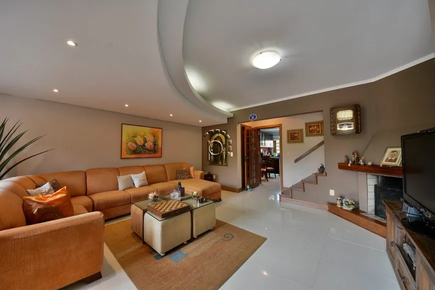 Foto 1 de Casa de Condomínio com 4 Quartos à venda, 240m² em Tristeza, Porto Alegre