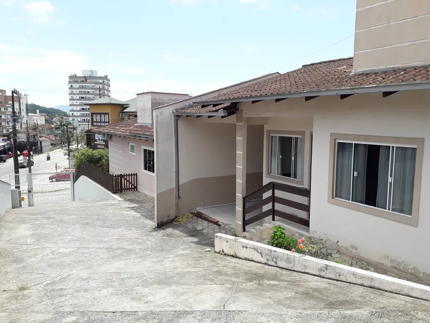 Foto 1 de Casa de Condomínio com 3 Quartos à venda, 83m² em Iririú, Joinville