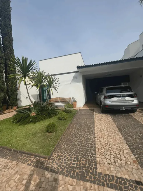 Foto 1 de Casa de Condomínio com 3 Quartos à venda, 220m² em Royal Park, Uberlândia