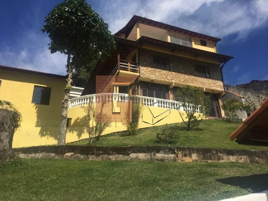 Foto 1 de Casa com 4 Quartos à venda, 300m² em Quitandinha, Petrópolis