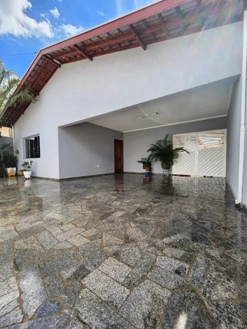 Foto 1 de Casa com 3 Quartos à venda, 210m² em Jardim Caieira, Limeira